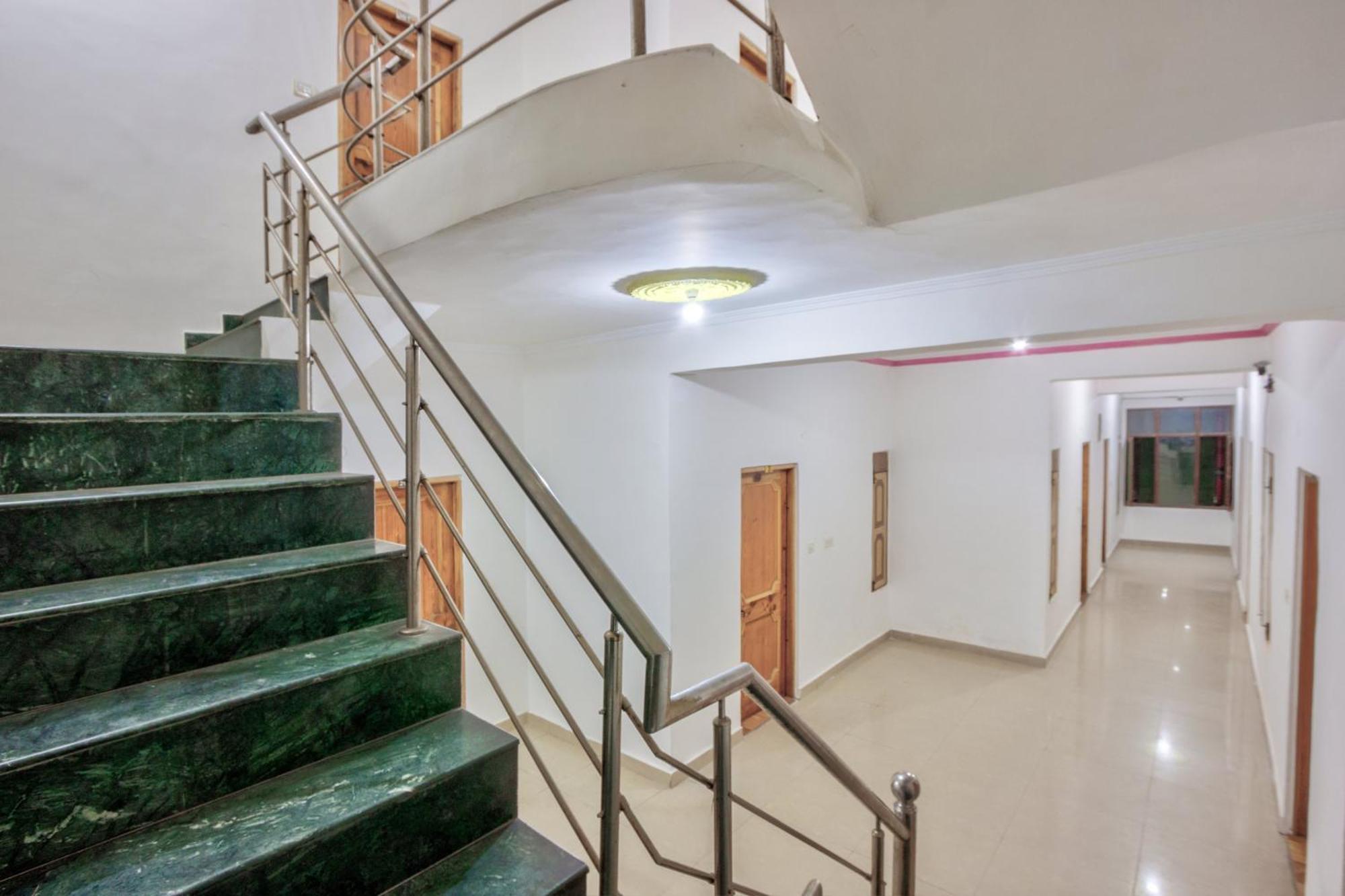 Hotel Day Night — Photos 2